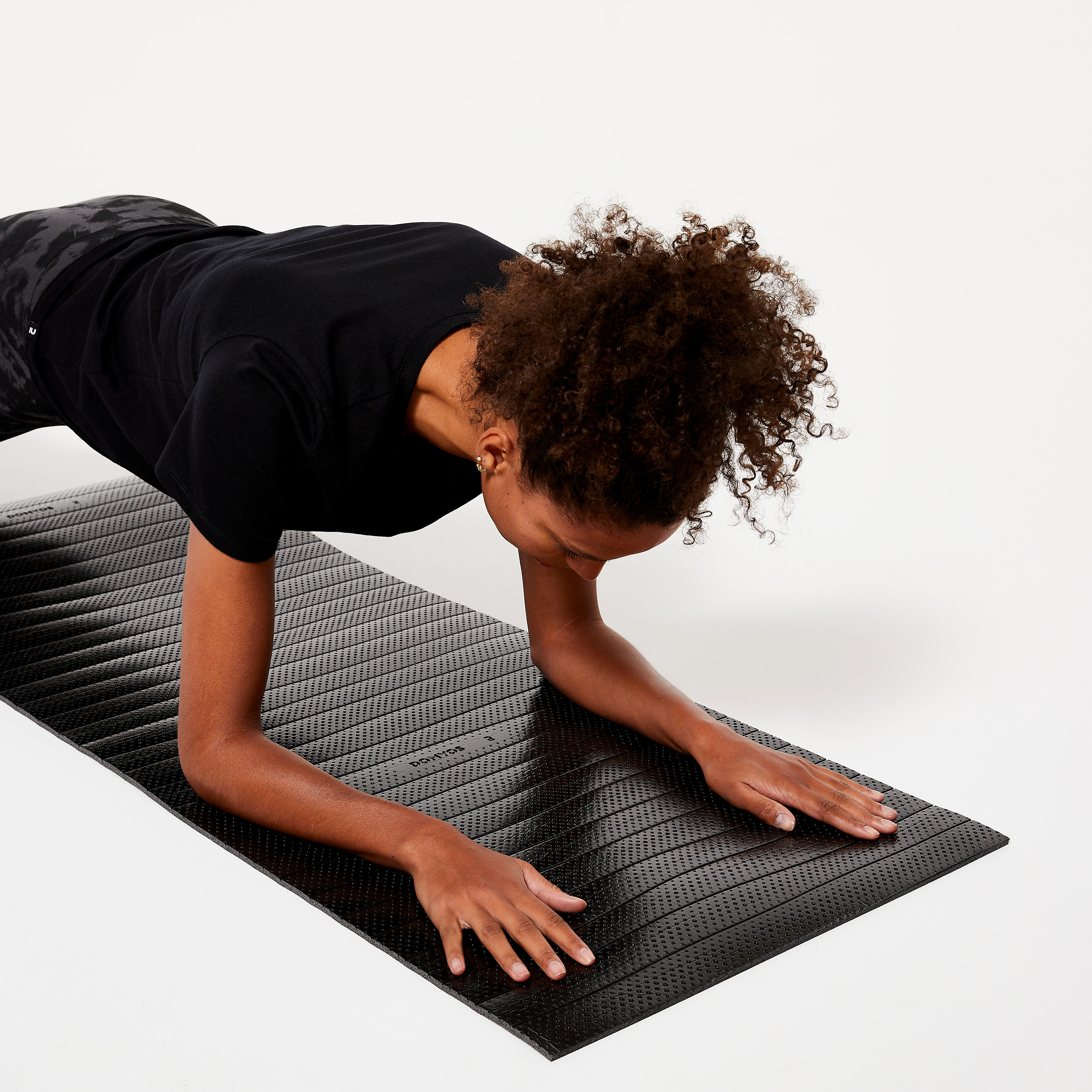 140 cm x 50 cm x 7 mm Durable Fitness Floor Mat 100 Black Decathlon